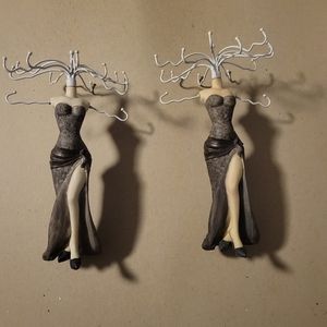 Porcelain Mannequin Jewelry Display Stand